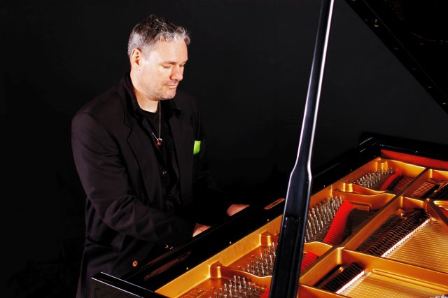 Bar Pianist